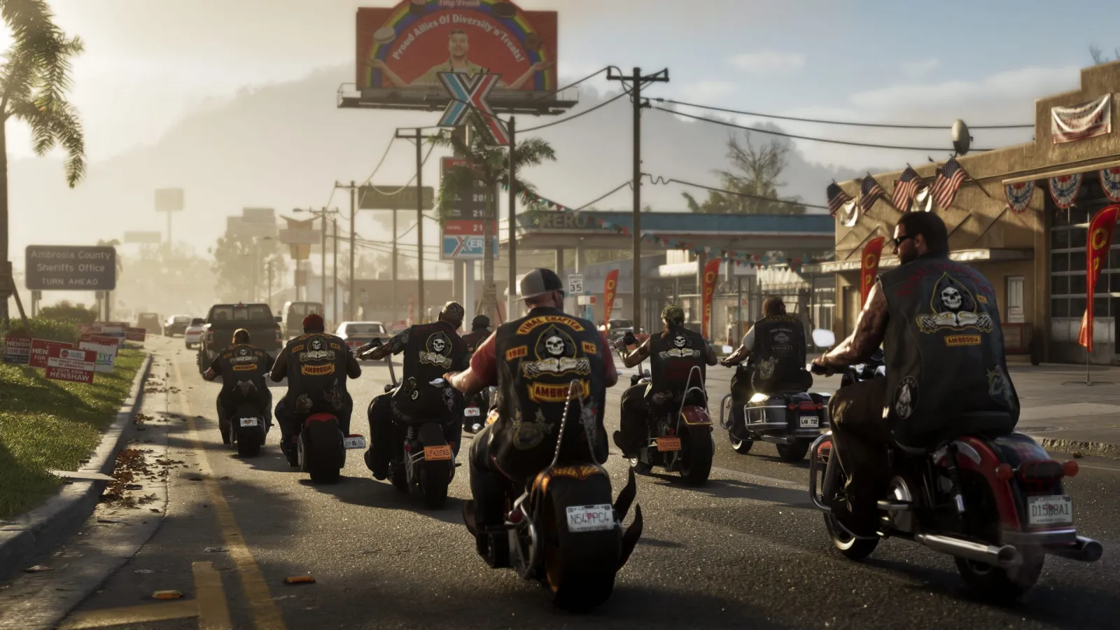 Grupa motocyklistów jadąca główną ulicą małego miasteczka Leonidy w GTA 6, ze wzgórzami w tle